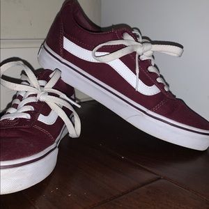 Vans low top women size 8